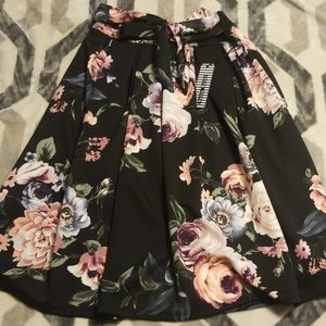 Haute Monde skirts | Black Floral knee length